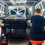 Ekspertyczne naprawianie uszkodzeń lakieru w samochodach